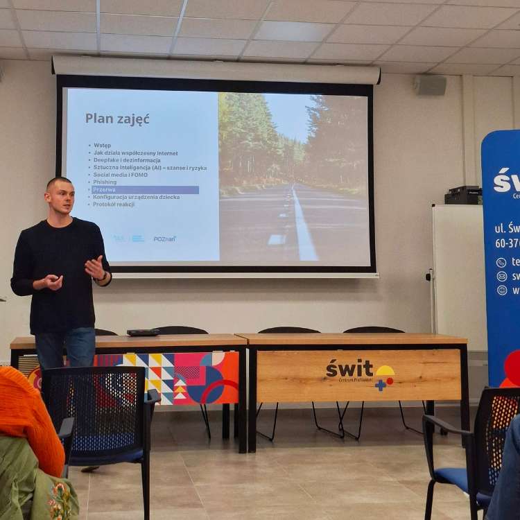 Rodzice z Poznania wiedzą już o cyberzagrożeniach